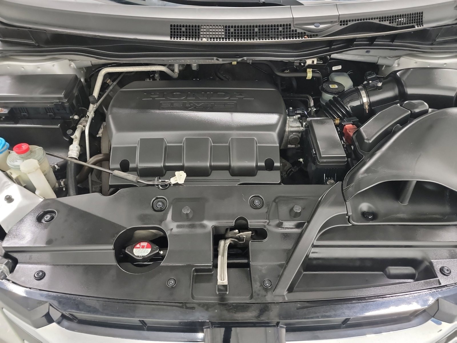 Used 2015 Honda Odyssey LX image 24