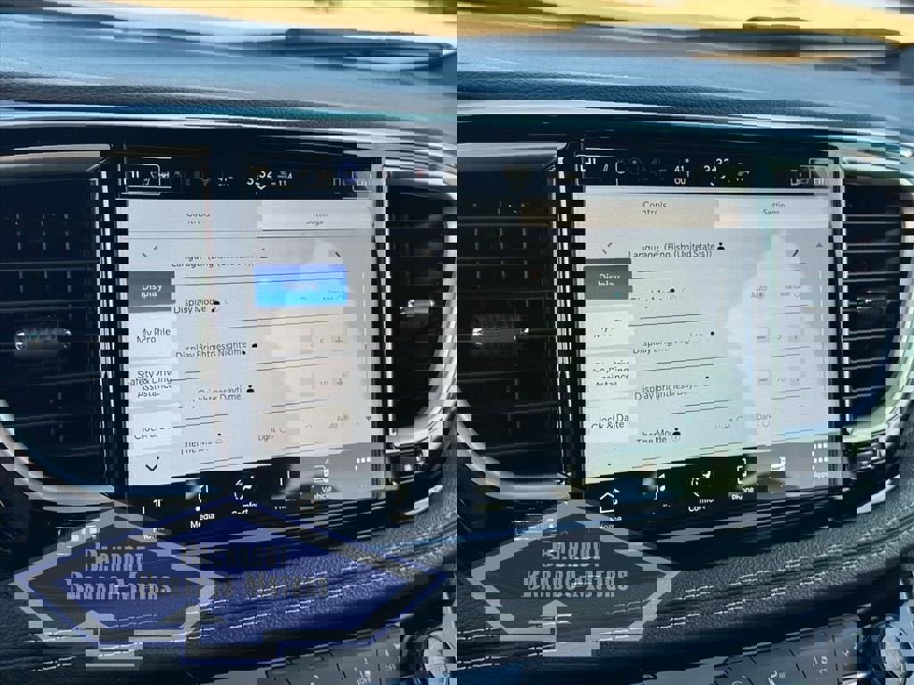 New 2026 Chrysler Pacifica Select w/ S Appearance Package image 25