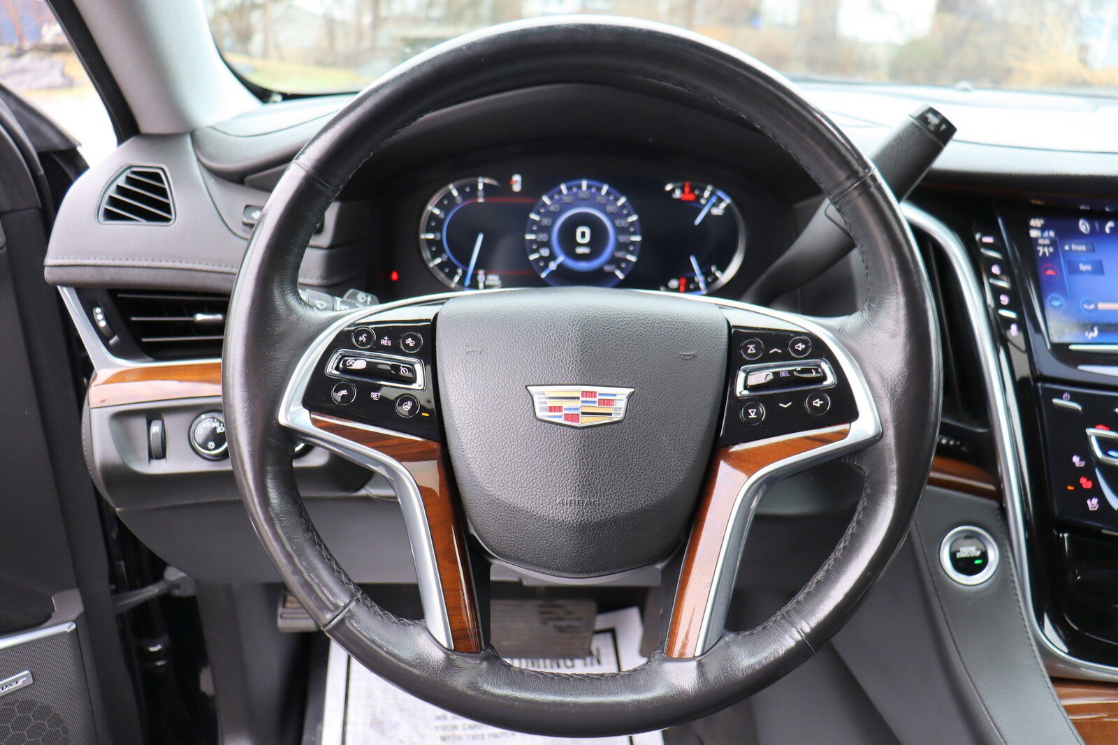 Used 2020 Cadillac Escalade ESV Luxury image 28