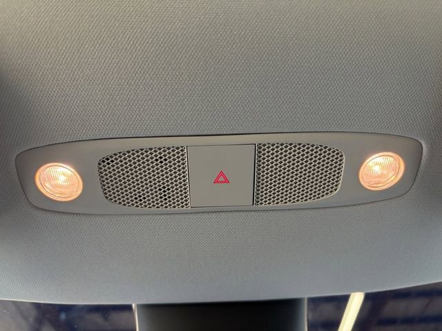 Used 2024 Tesla Model Y Long Range image 9