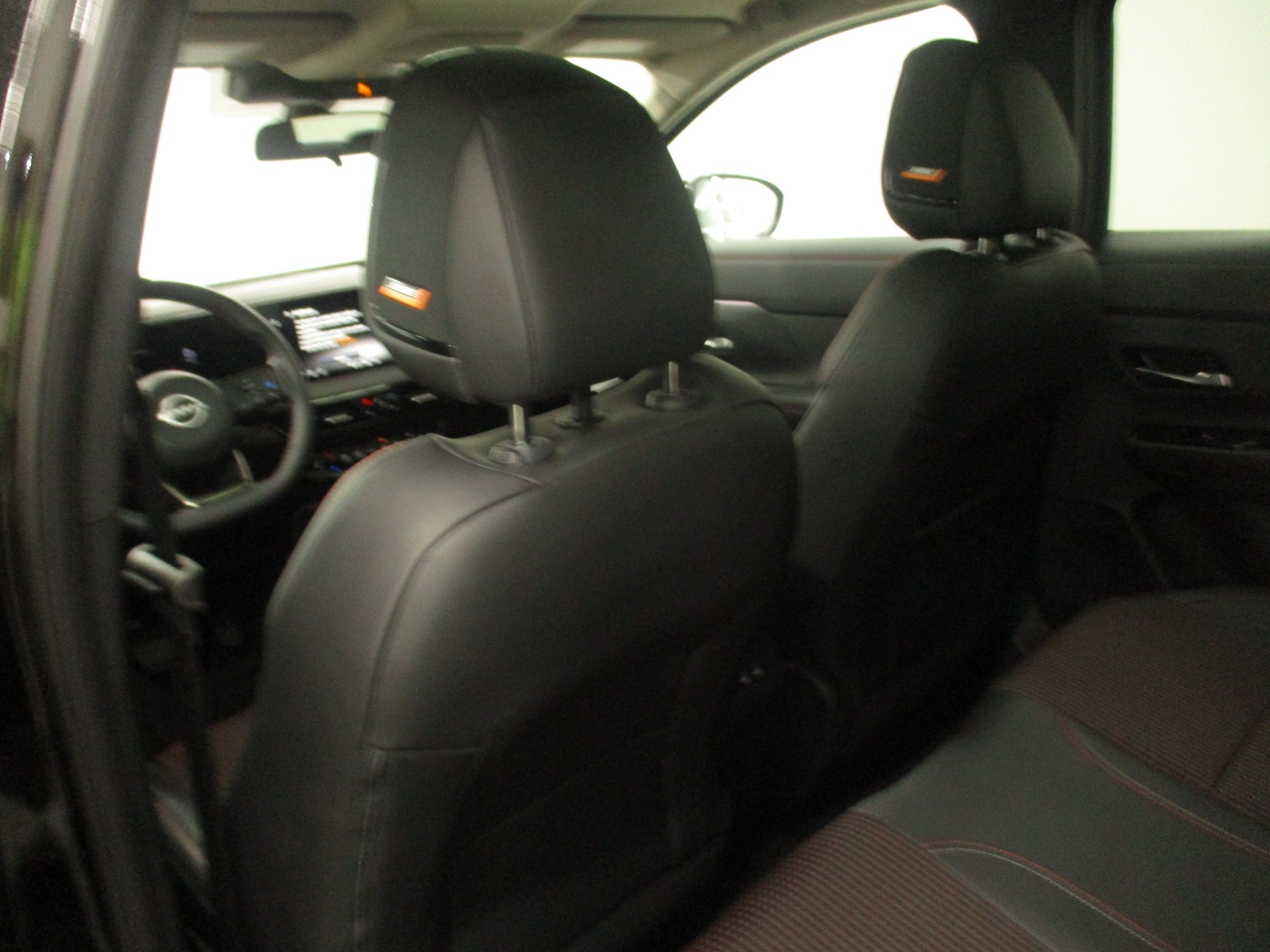 New 2026 Nissan Kicks SR w/ SR Premium Package AWD/4WD image 28