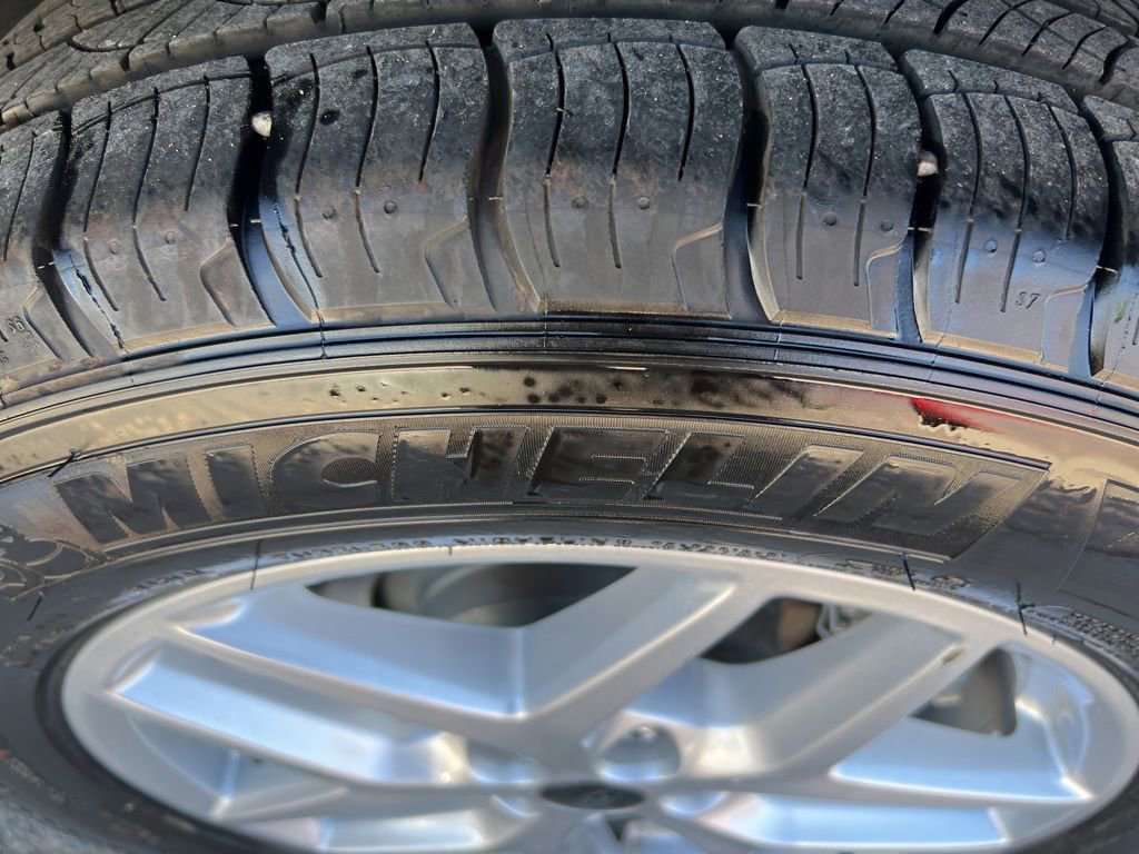 Used 2024 Ford Edge SEL image 30