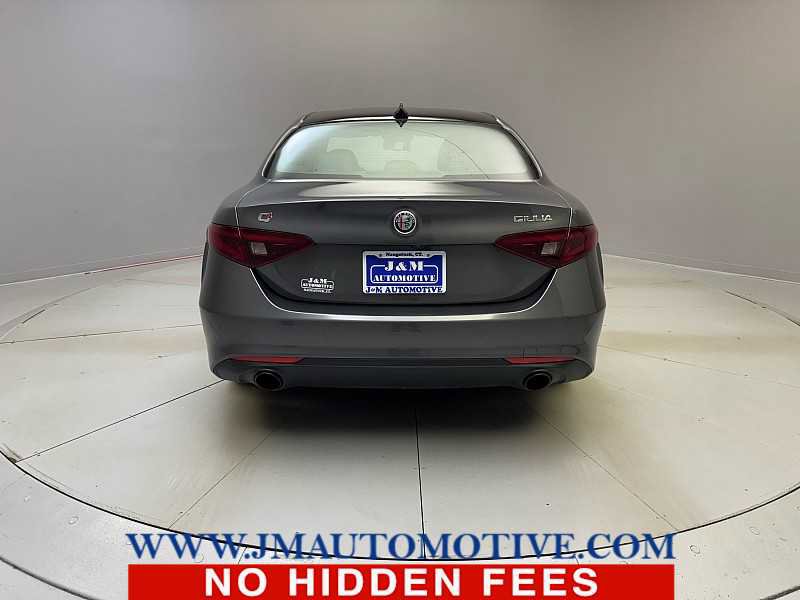 Used 2022 Alfa Romeo Giulia Sprint image 4