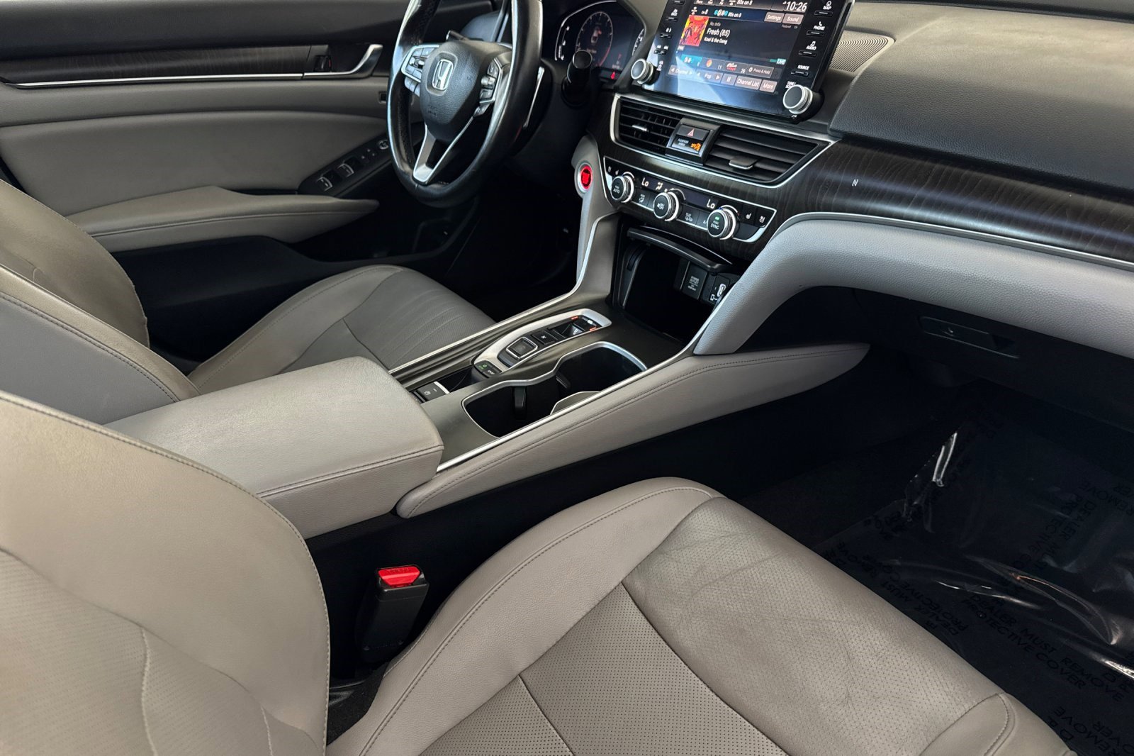 Used 2018 Honda Accord Touring image 32