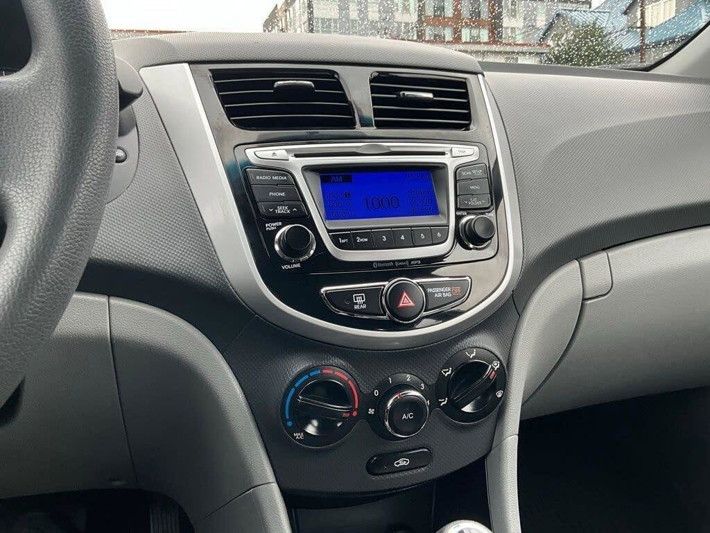 Used 2014 Hyundai Accent GLS w/ Option Group 2 image 16