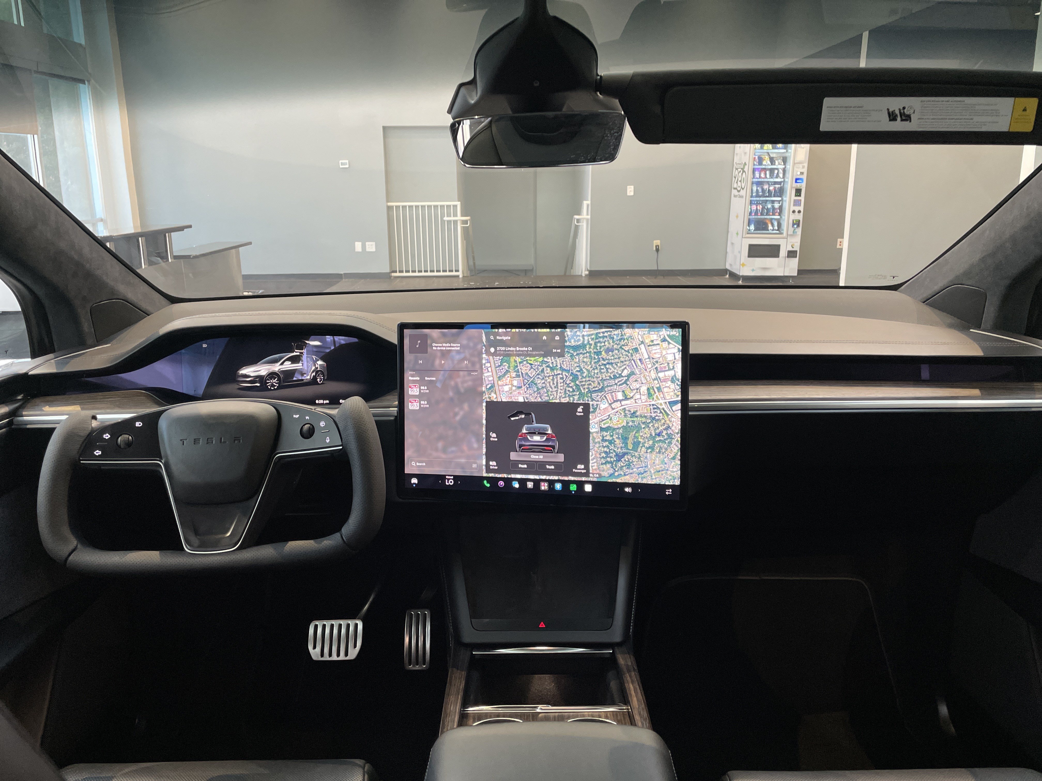 Used 2023 Tesla Model X AWD/4WD image 31