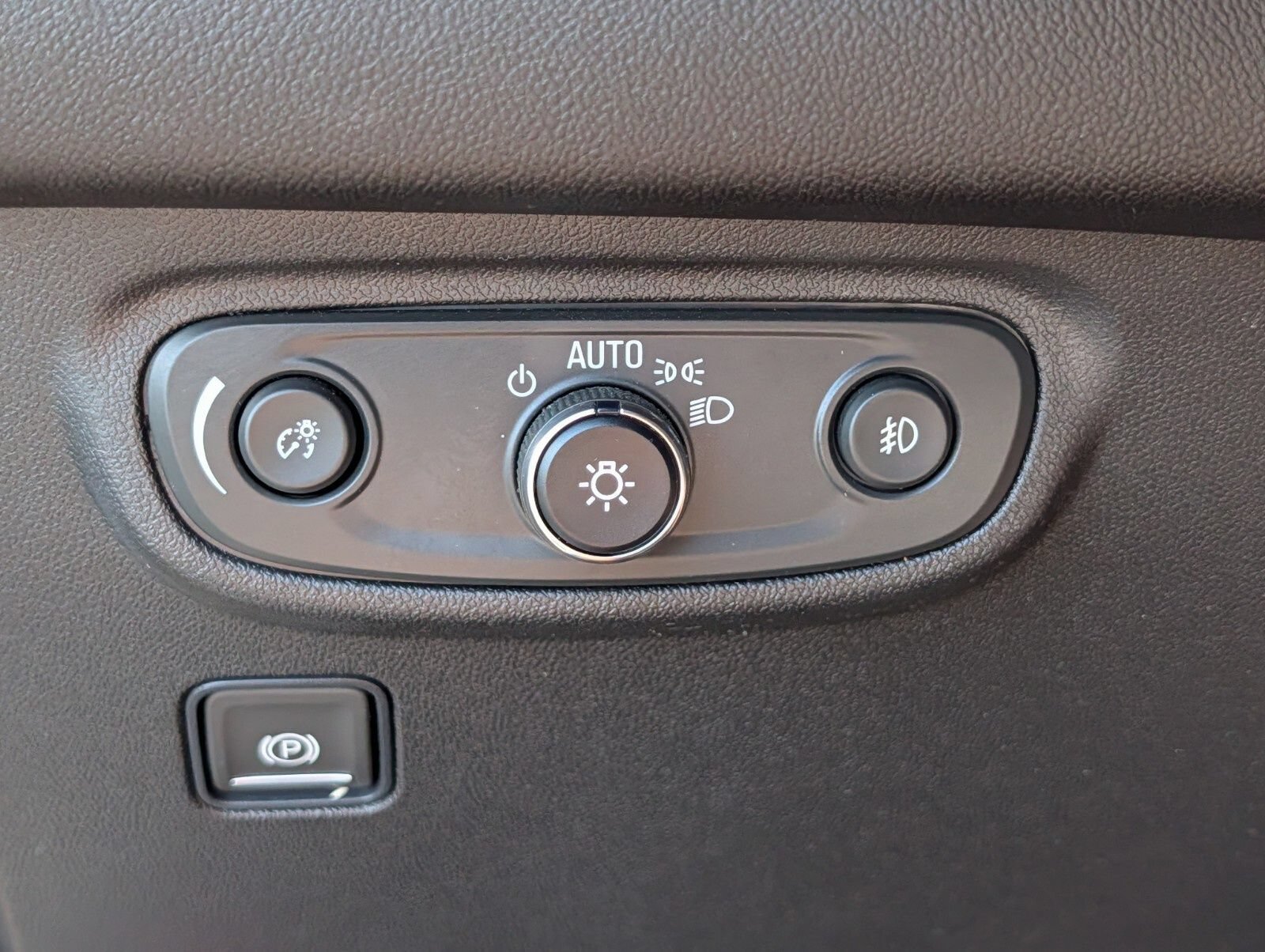 Used 2024 GMC Terrain AT4 w/ LPO, Floor Liner Package AWD/4WD image 14