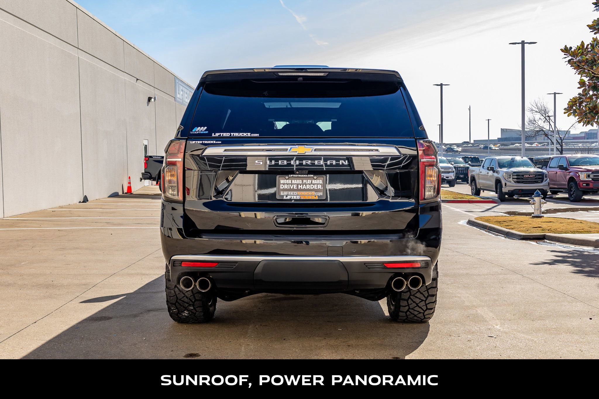 Used 2024 Chevrolet Suburban High Country image 8