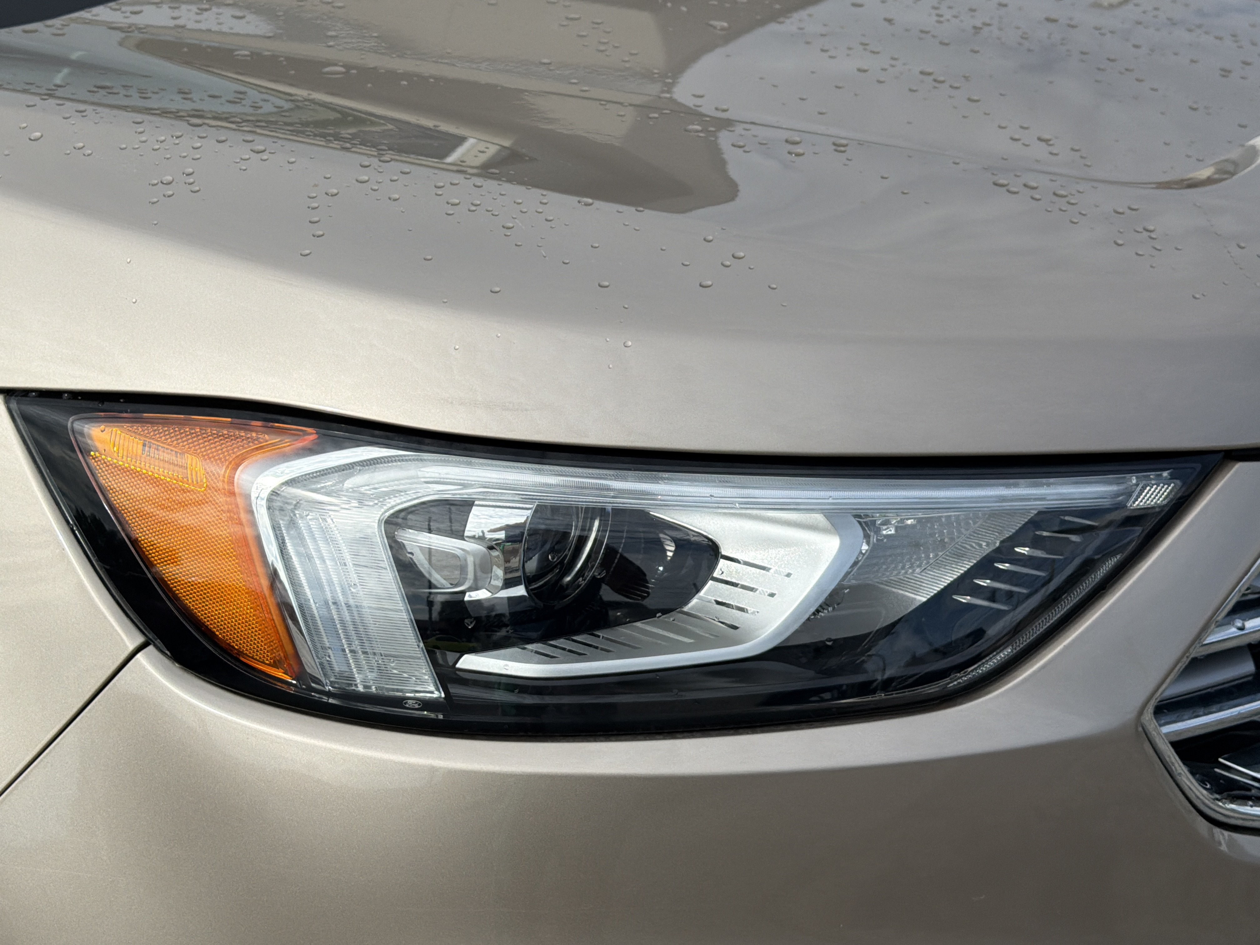 Used 2020 Ford Edge SEL w/ Convenience Package FWD image 9