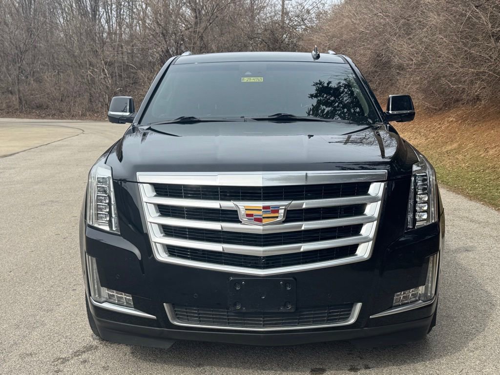 Used 2018 Cadillac Escalade ESV Luxury AWD/4WD image 3