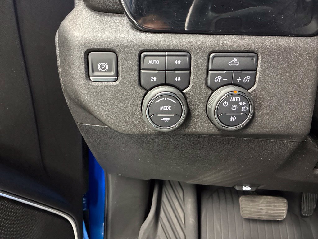 Used 2025 Chevrolet Silverado 1500 RST AWD/4WD image 18