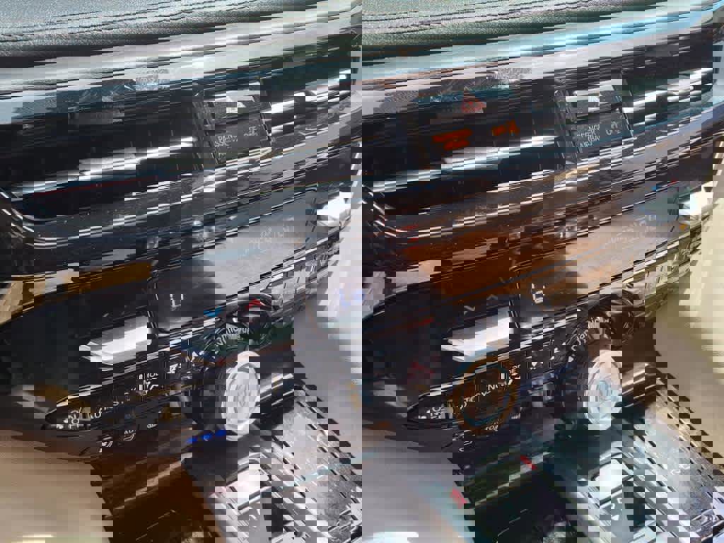 Certified 2024 Acura MDX SH-AWD w/ Advance Package image 19