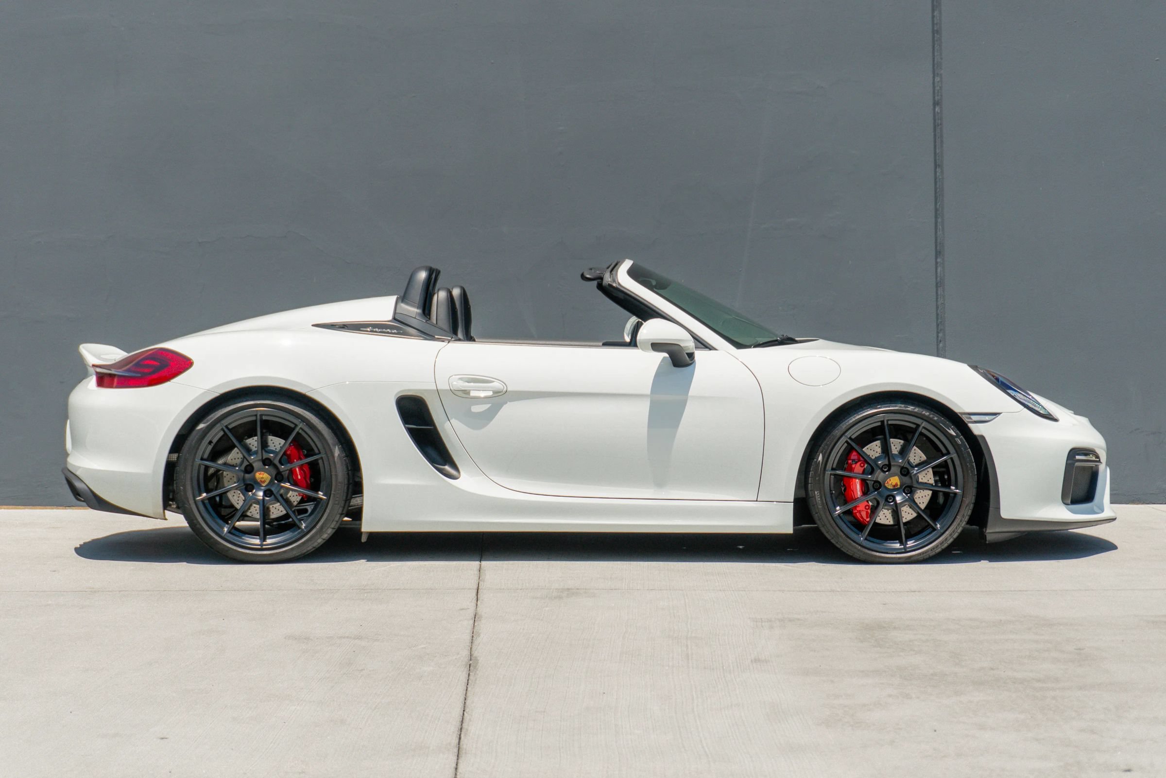 Used 2016 Porsche Boxster Spyder RWD image 7