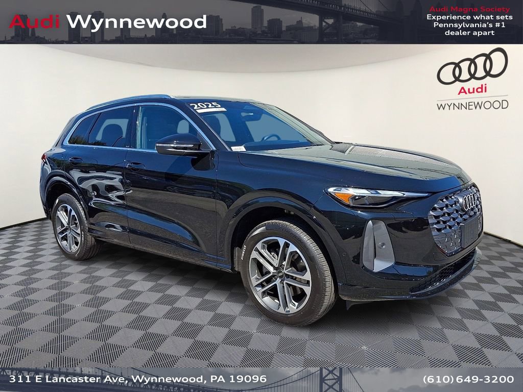 Certified 2025 Audi Q5 Premium w/ Convenience Package AWD/4WD image 1