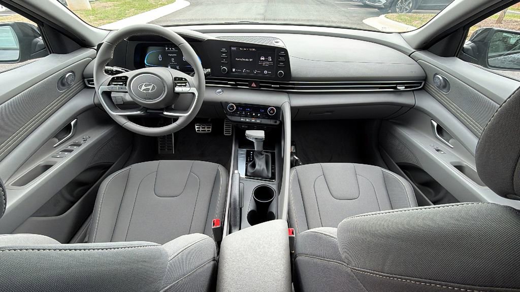 New 2026 Hyundai Elantra Sport w/ Cargo Package image 22