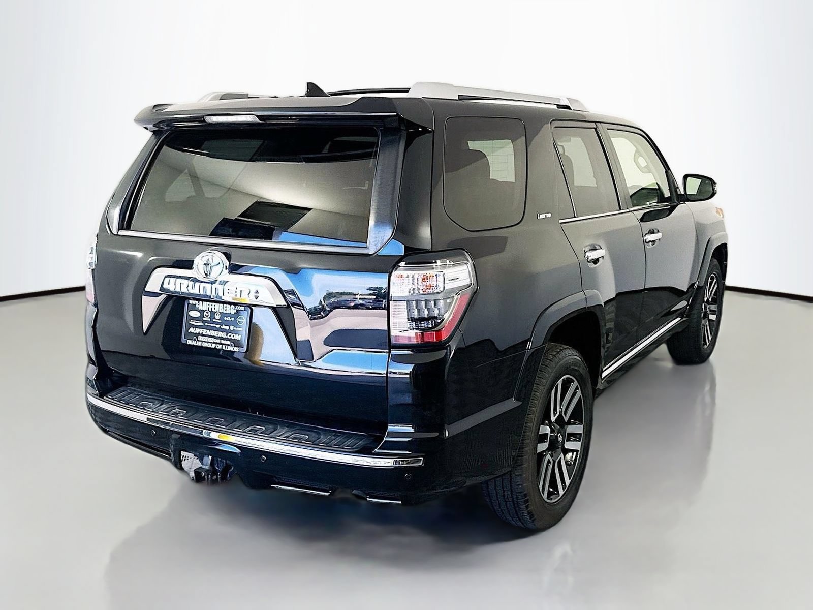 Used 2019 Toyota 4Runner Limited AWD/4WD image 7