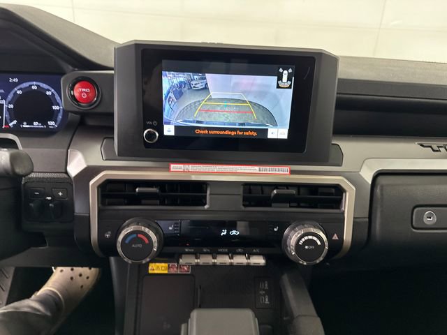 Used 2025 Toyota Tacoma TRD Sport w/ TRD Sport Upgrade Package image 22