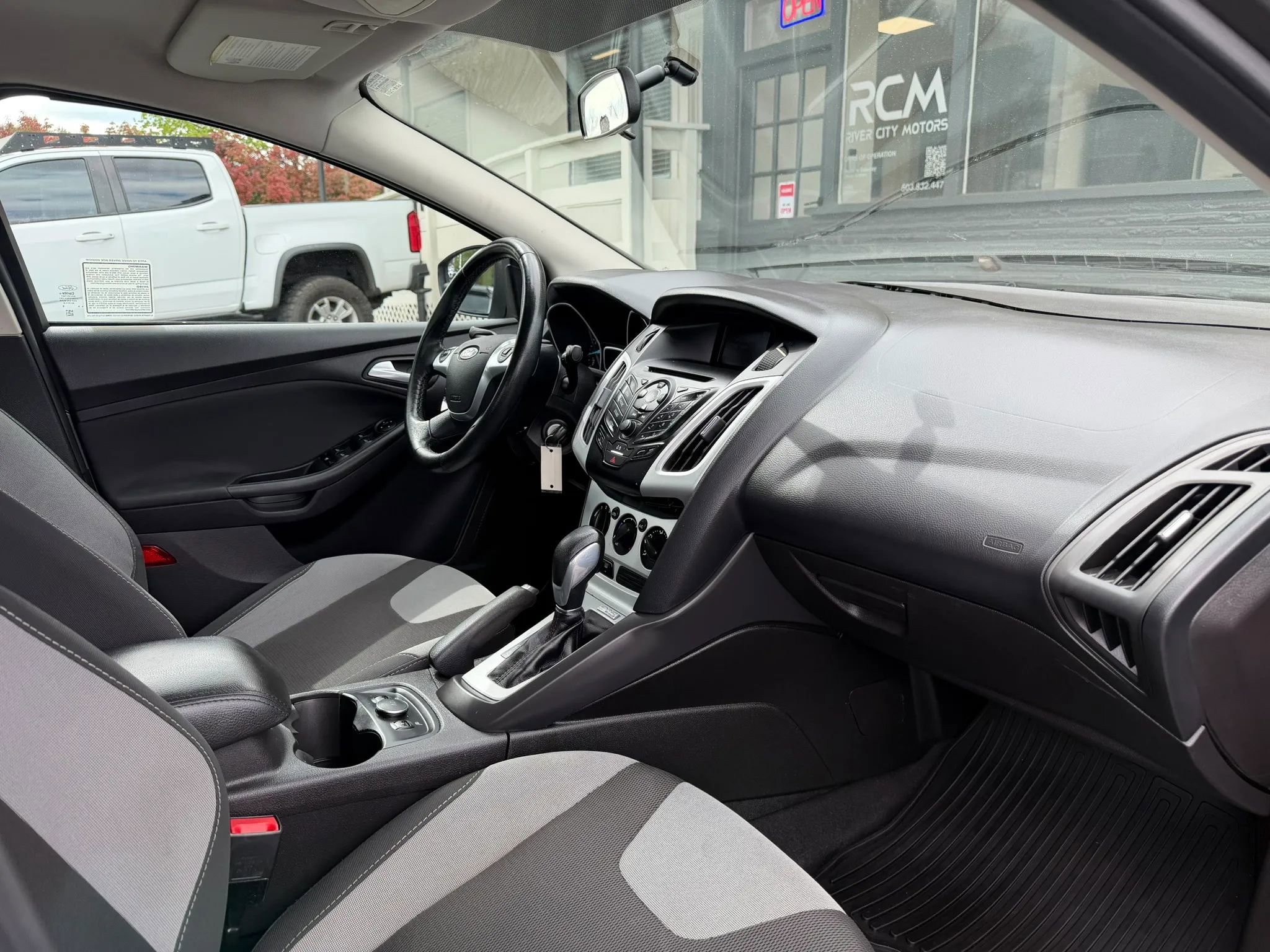 Used 2014 Ford Focus SE w/ SE Sport Package FWD image 22