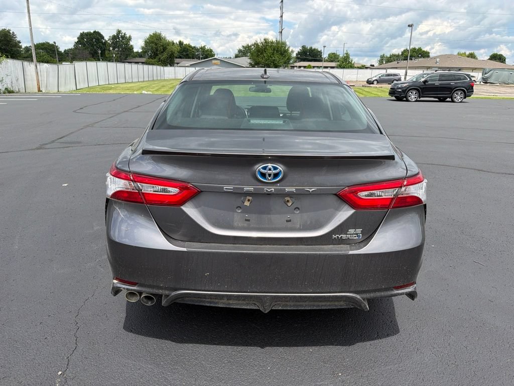 Used 2020 Toyota Camry SE FWD image 6