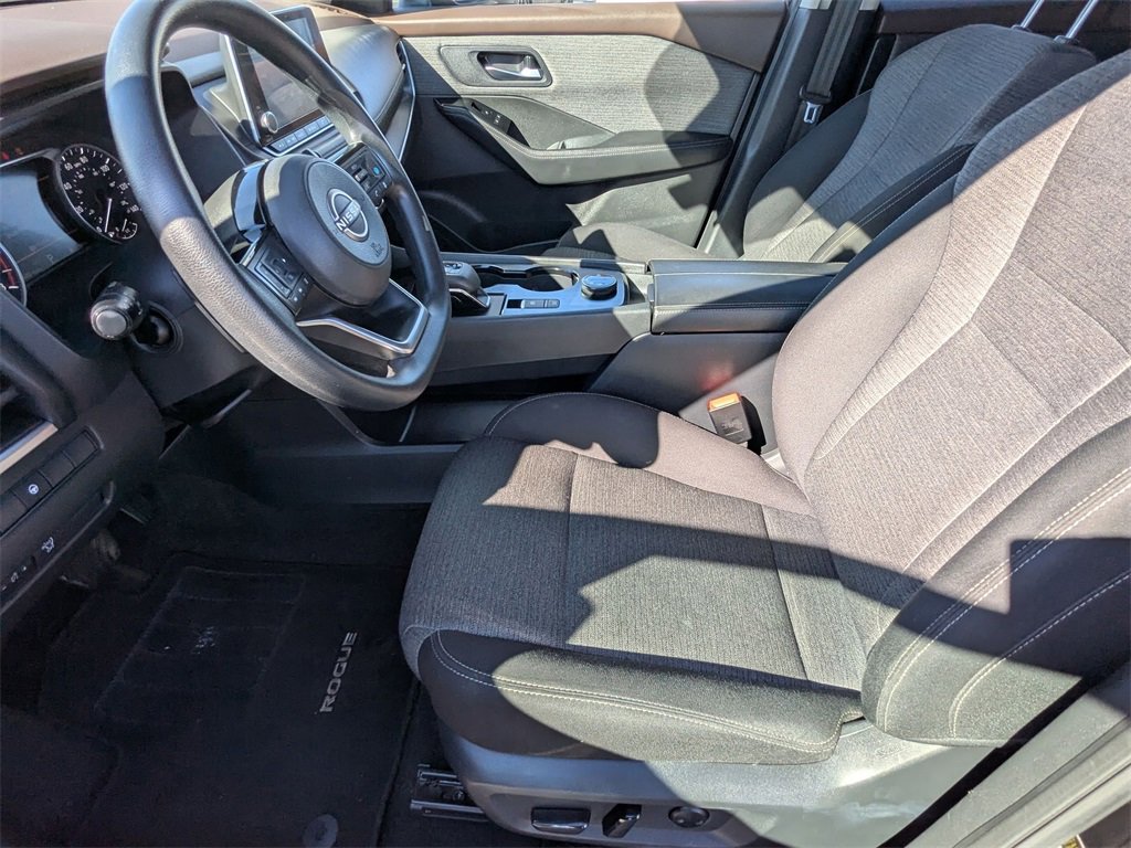 Used 2023 Nissan Rogue SV image 15
