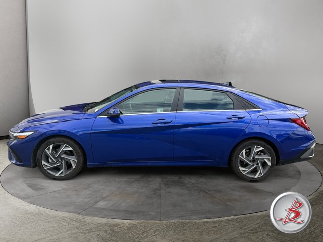 Used 2025 Hyundai Elantra Limited FWD image 4