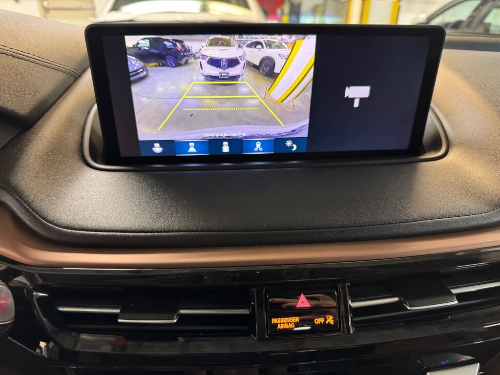 Certified 2023 Acura MDX w/ Technology Package AWD/4WD image 19