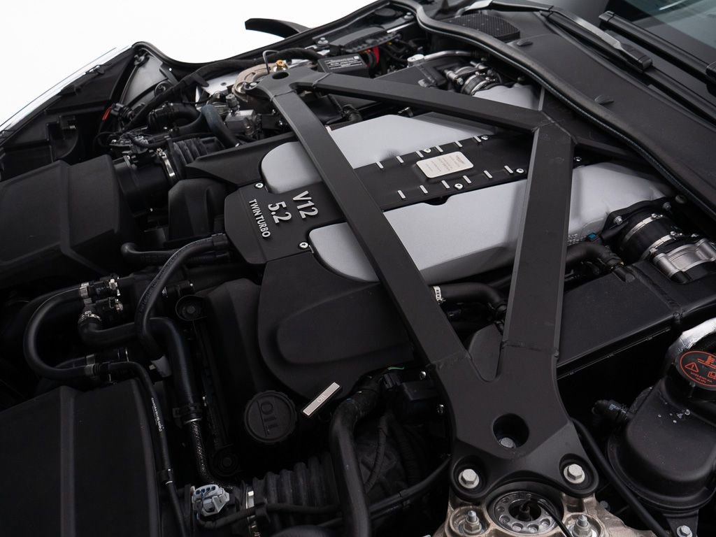 Used 2023 Aston Martin DB11 V12 image 41