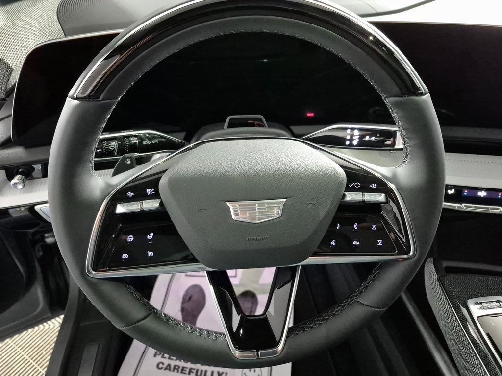 New 2026 Cadillac Optiq Luxury 1 image 11