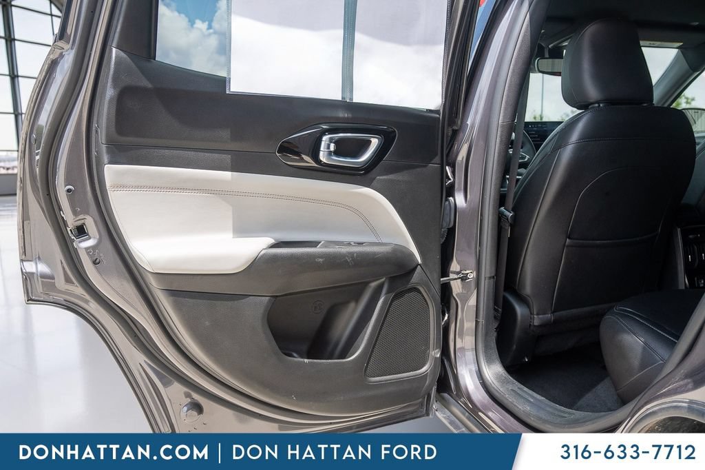 Used 2024 Jeep Compass Limited AWD/4WD image 19