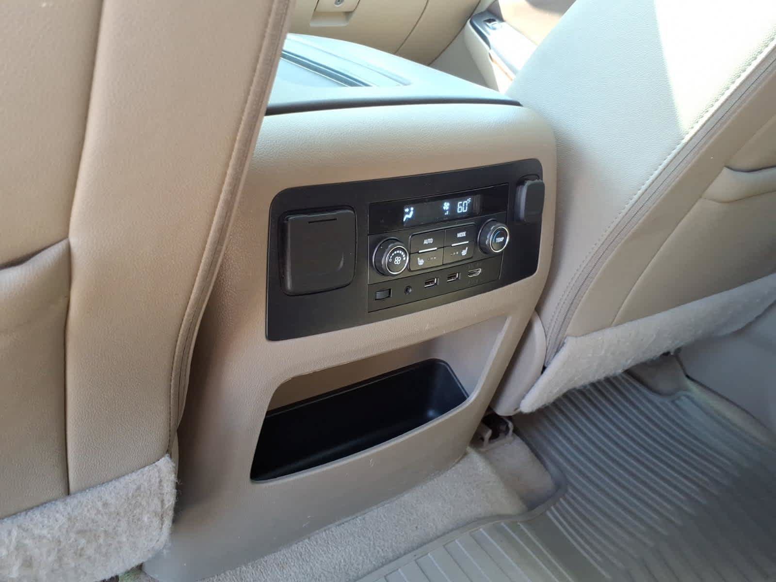 Used 2020 Chevrolet Suburban LT AWD/4WD image 23