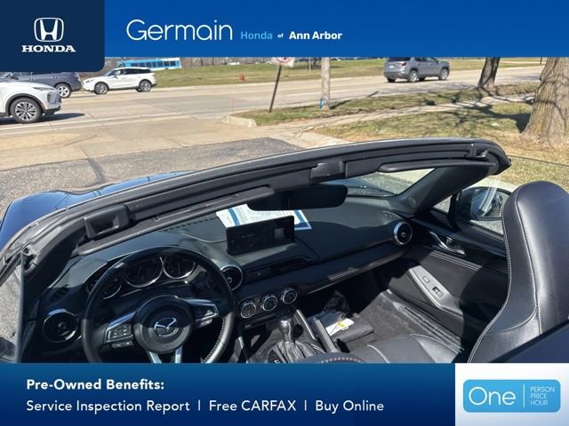 Used 2025 MAZDA MX-5 Miata RF Grand Touring RWD image 14