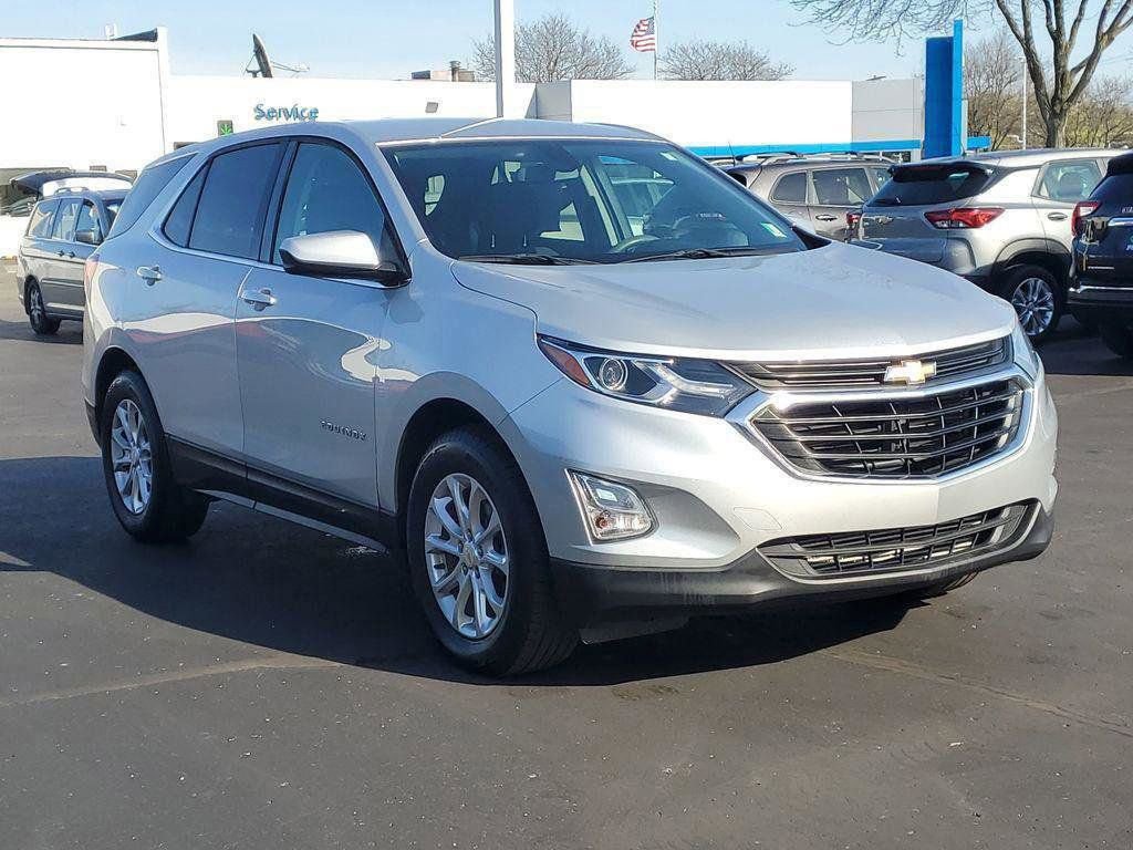 Used 2018 Chevrolet Equinox LT FWD image 2