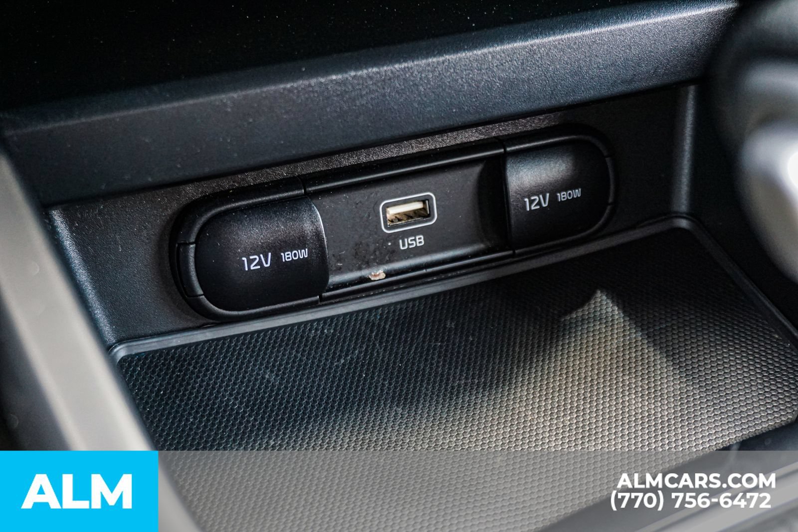 Used 2025 Kia Soul LX w/ LX Technology Package FWD image 31