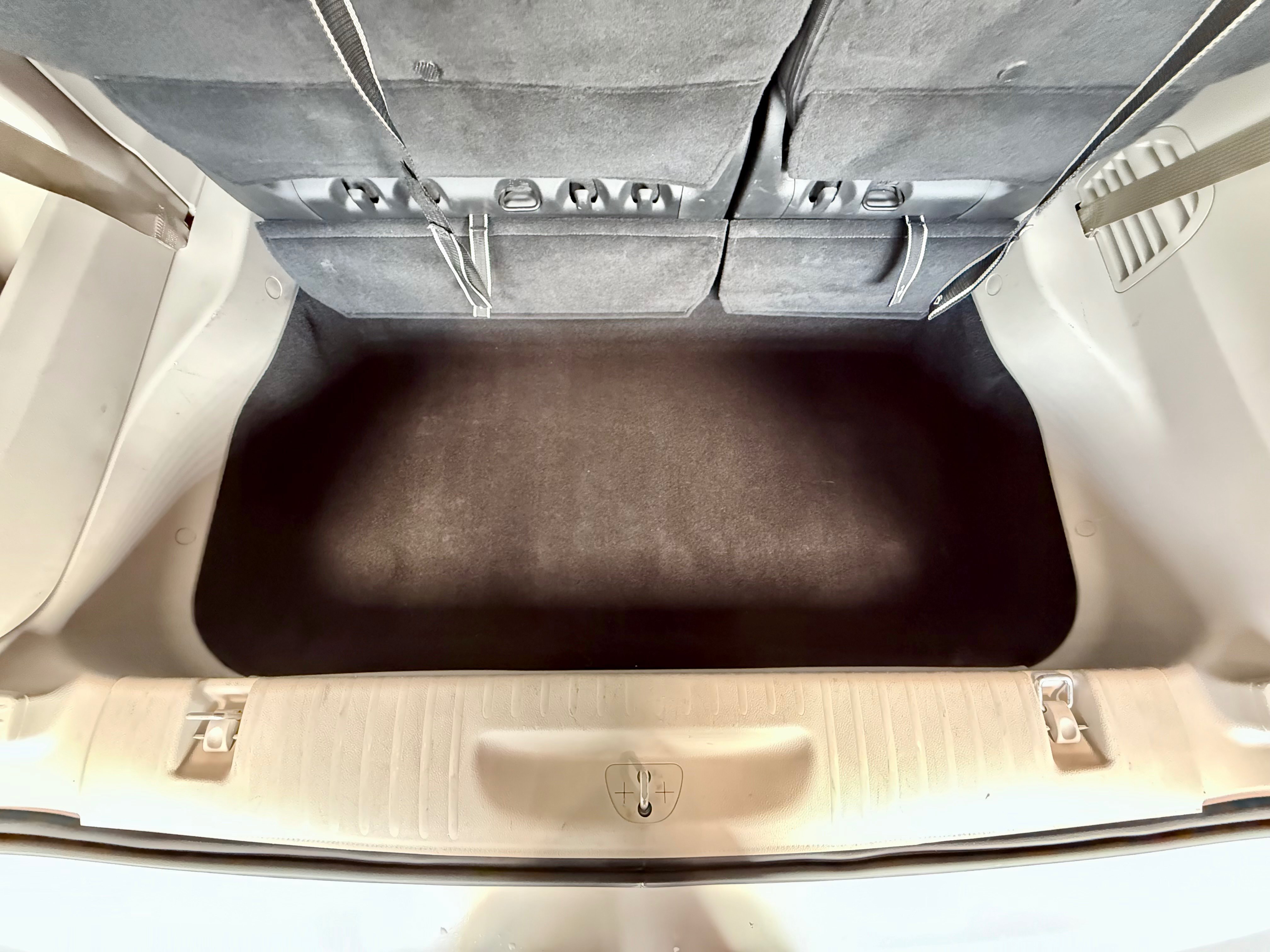 Certified 2023 Chrysler Voyager LX FWD image 10
