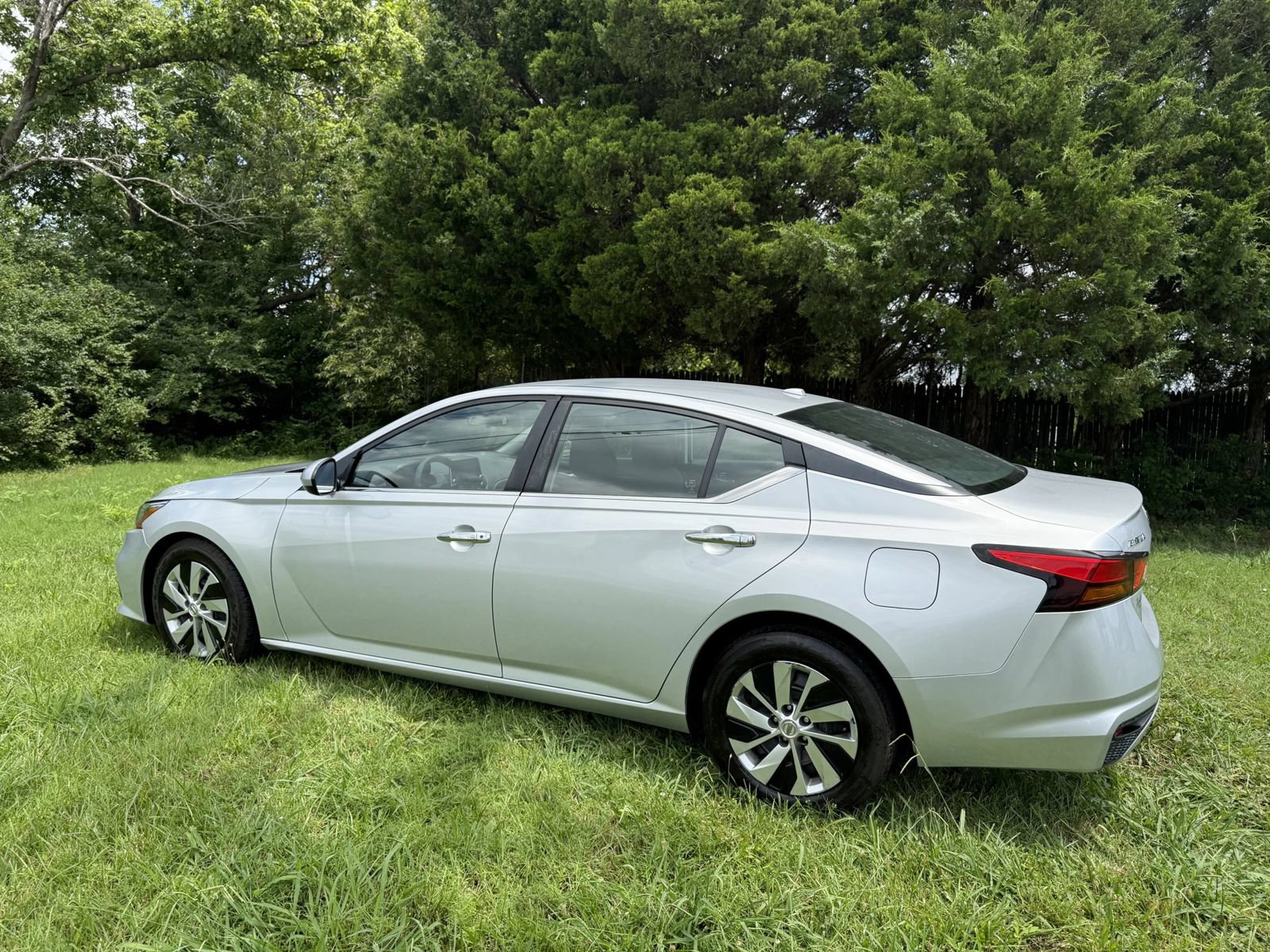 Used 2020 Nissan Altima 2.5 S FWD image 3