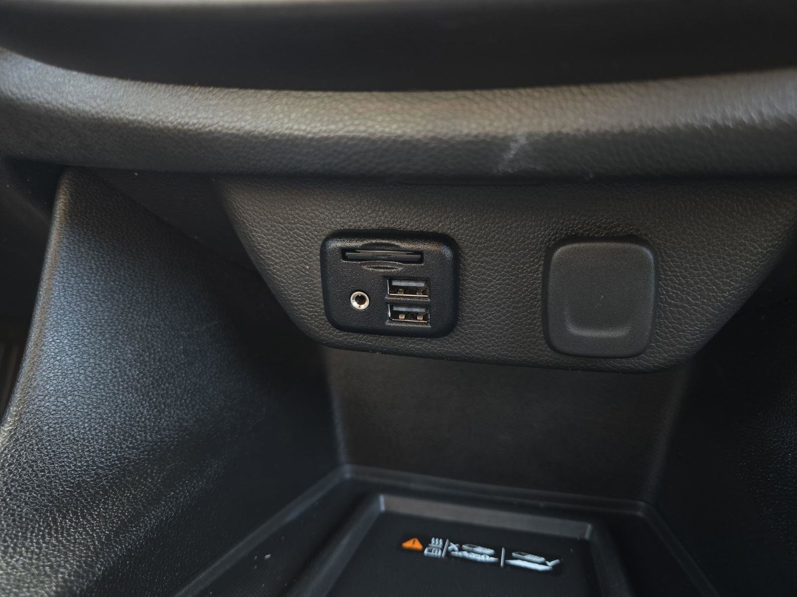 Used 2024 Chevrolet Traverse RS image 24