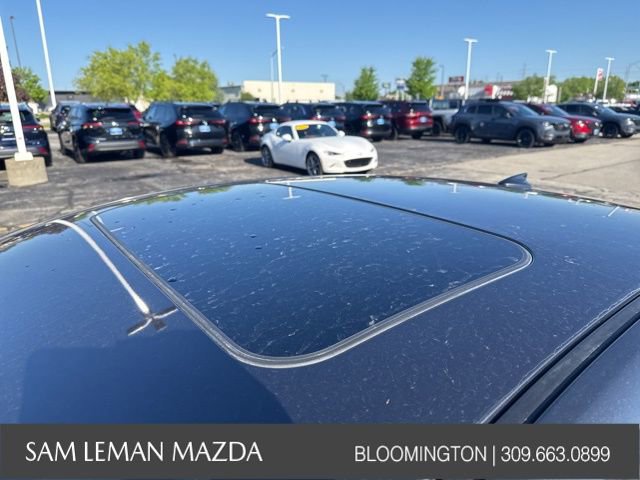 Used 2015 MAZDA MAZDA3 i Touring w/ Technology Package FWD image 9