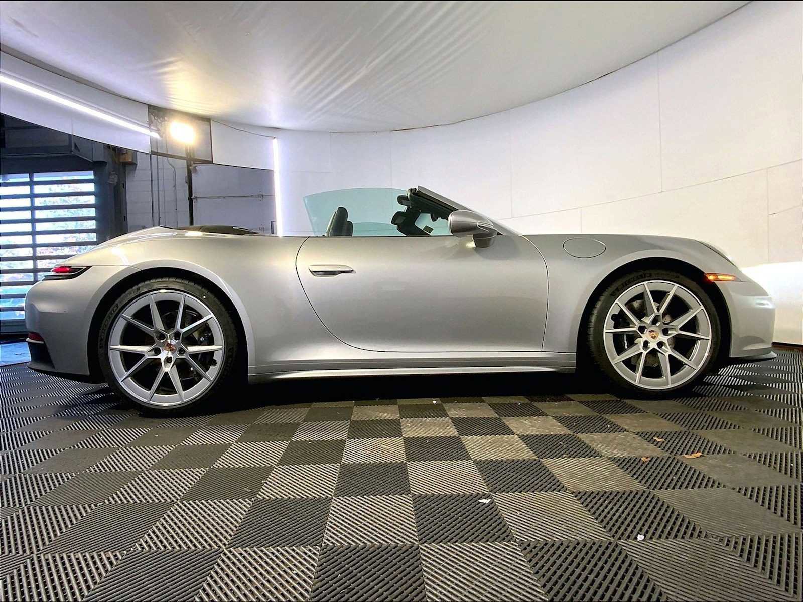 New 2026 Porsche 911 Carrera image 8