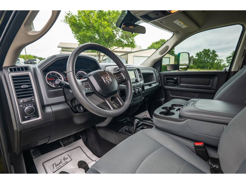 Used 2018 RAM 3500 Tradesman w/ Chrome Appearance Group AWD/4WD image 13