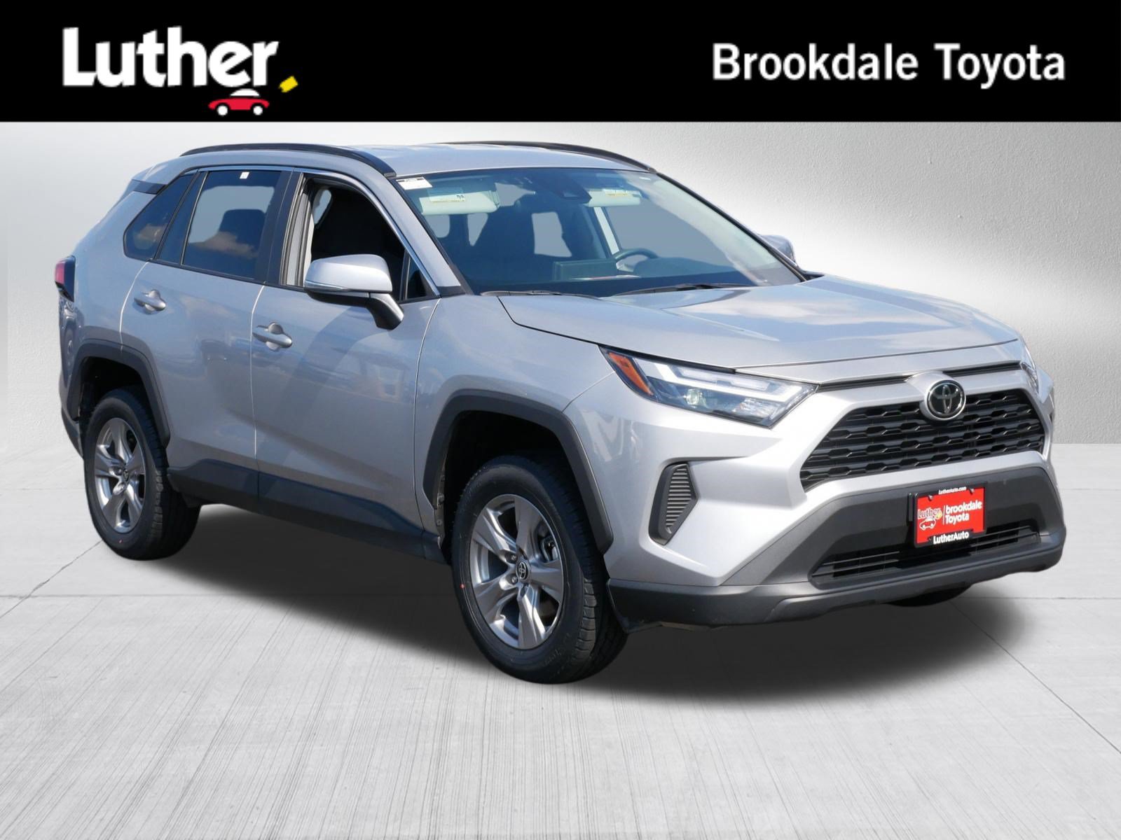 Certified 2025 Toyota RAV4 XLE AWD/4WD image 1
