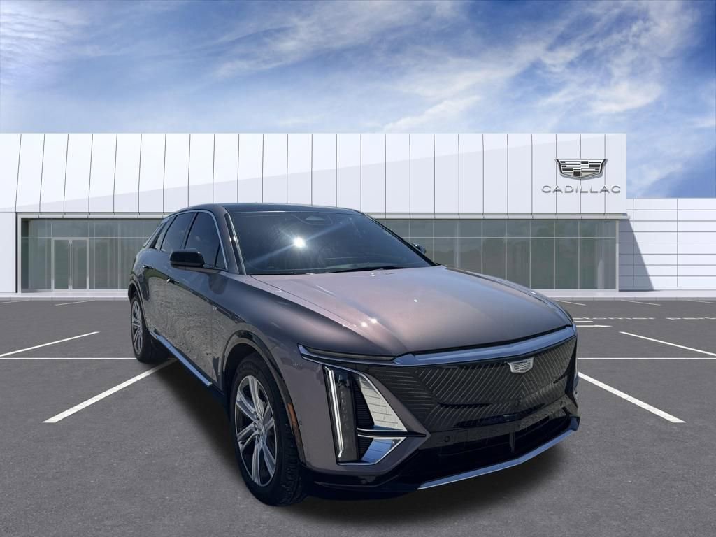 Used 2024 Cadillac Lyriq Tech w/ Driver Assist Package AWD/4WD image 1