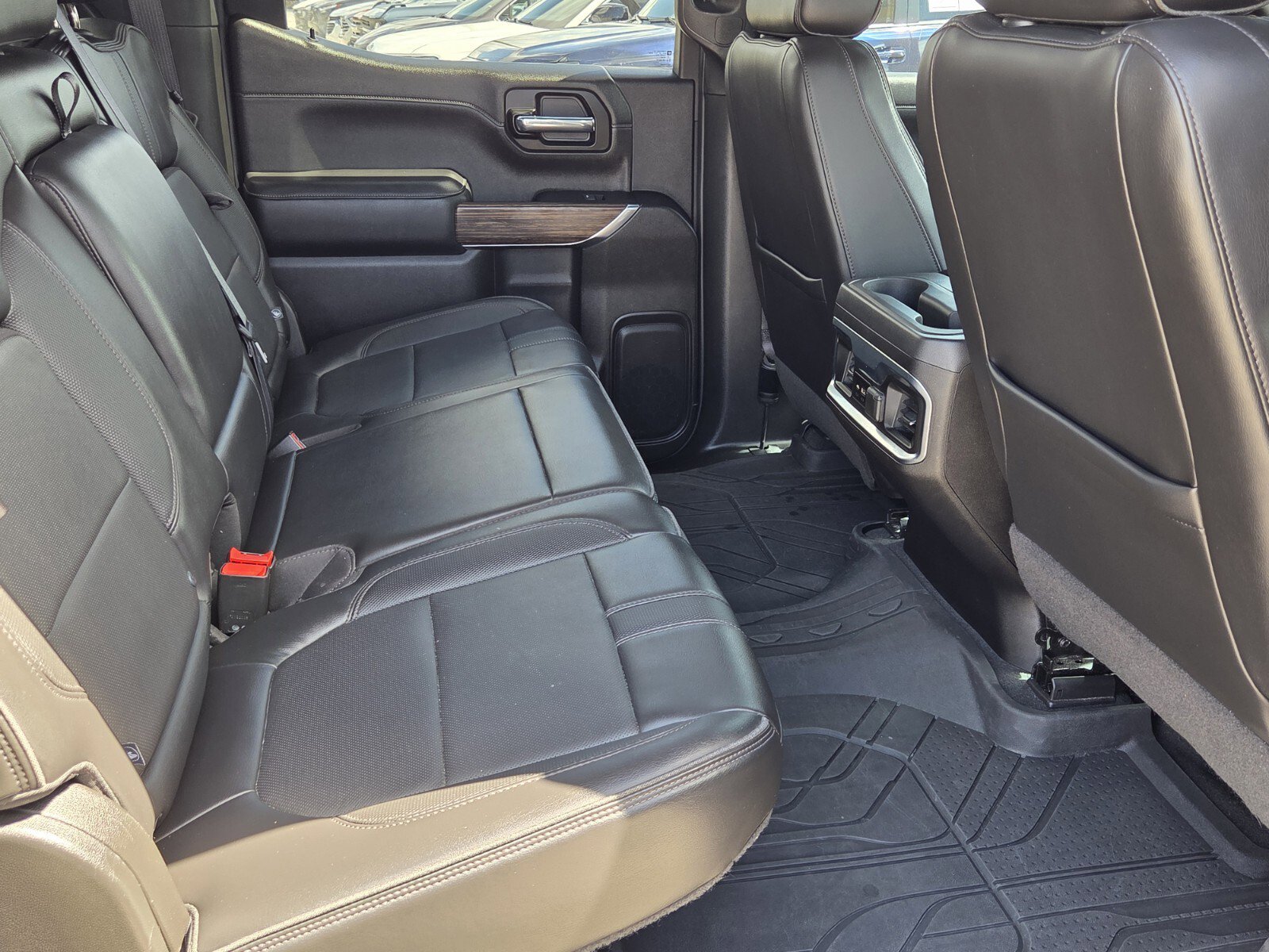 Used 2022 Chevrolet Silverado 1500 High Country w/ Technology Package image 10