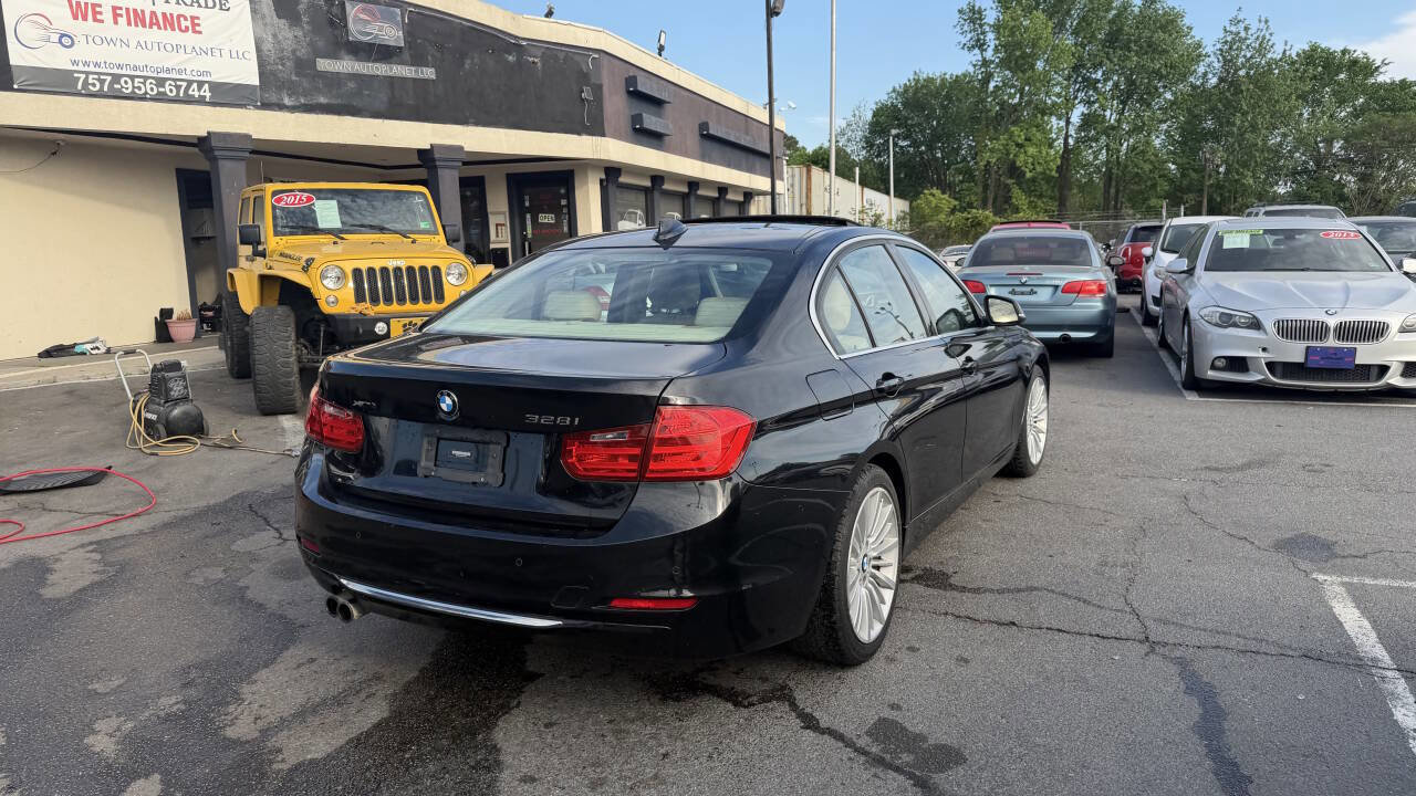 Used 2013 BMW 328i xDrive Sedan AWD/4WD image 10