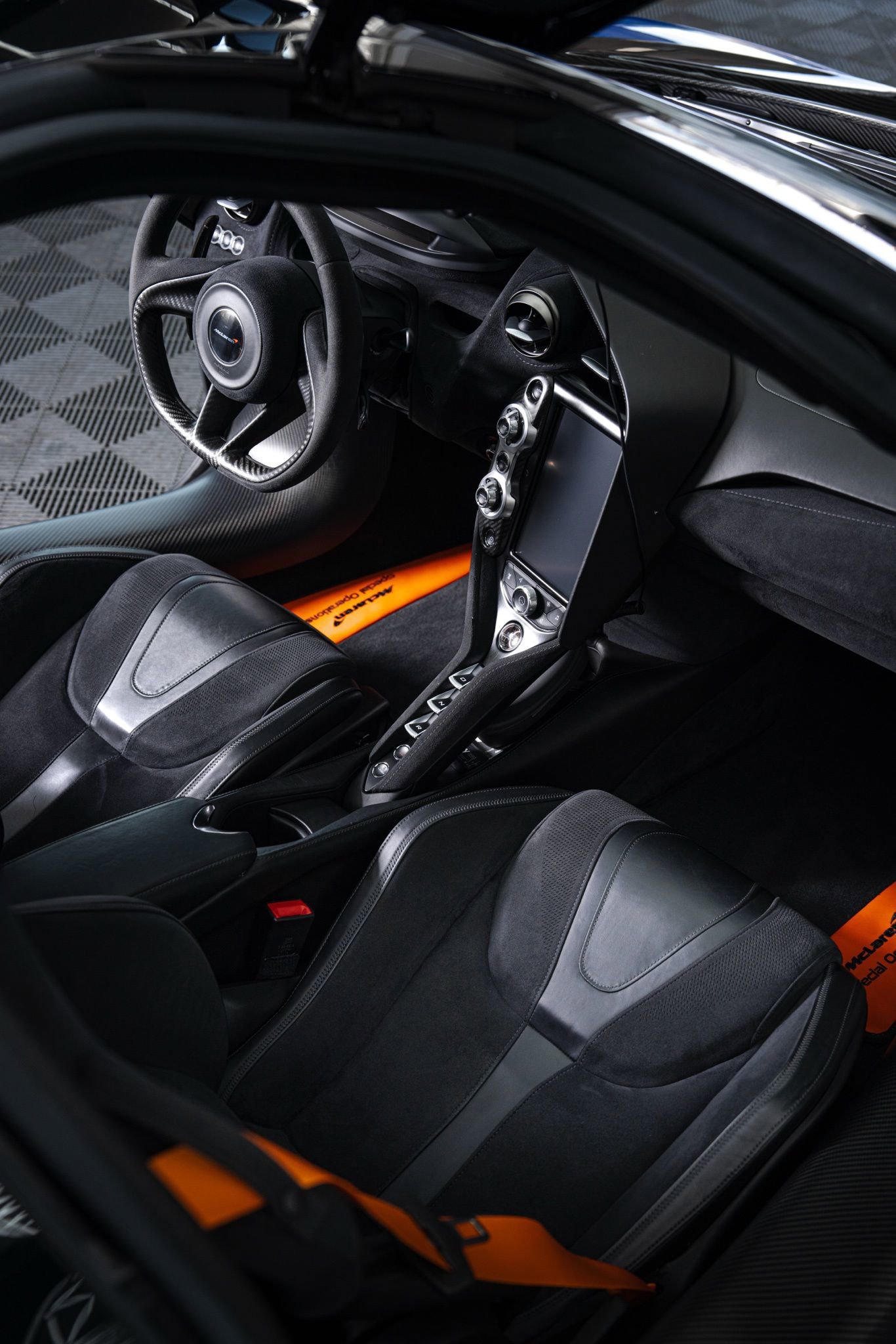 Used 2018 McLaren 720S Performance image 20