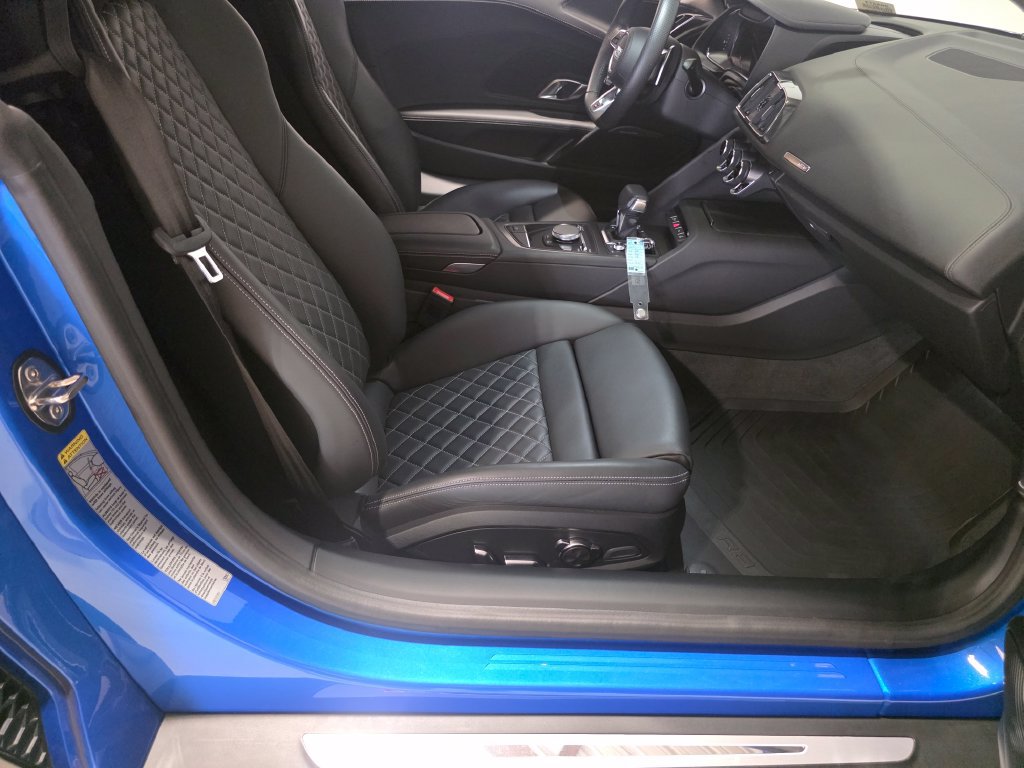 Certified 2023 Audi R8 V10 performance w/ Premium Package RWD image 11