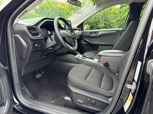 Used 2024 Ford Escape Active w/ Cold Weather Package FWD image 9