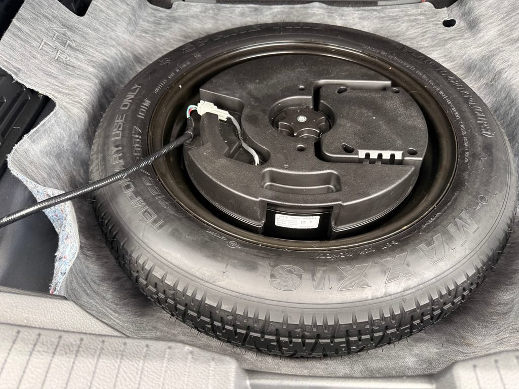 Used 2023 Nissan Rogue SV w/ SV Premium B Package FWD image 17