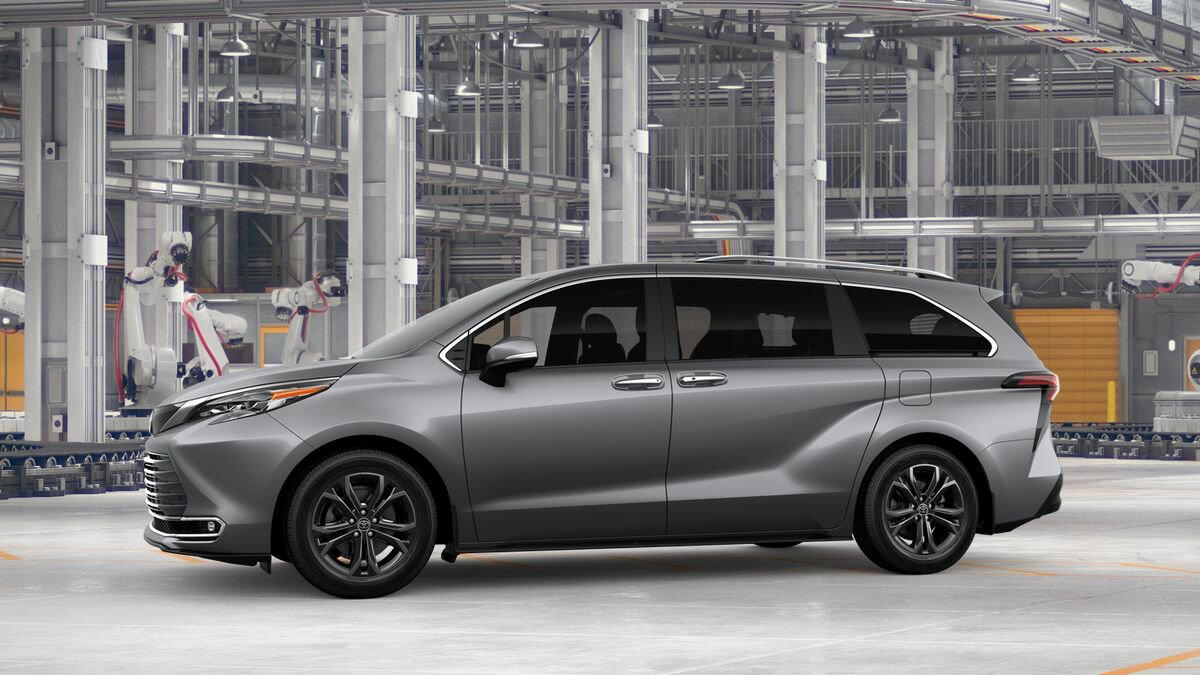 New 2026 Toyota Sienna Platinum image 3