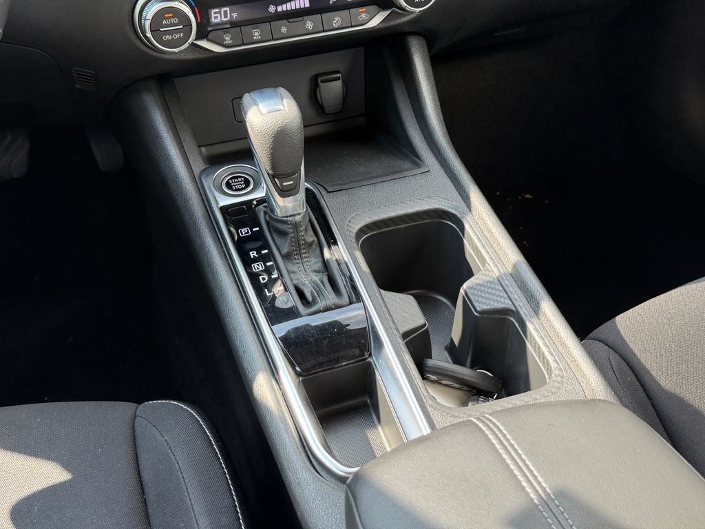 Used 2020 Nissan Sentra SV FWD image 16