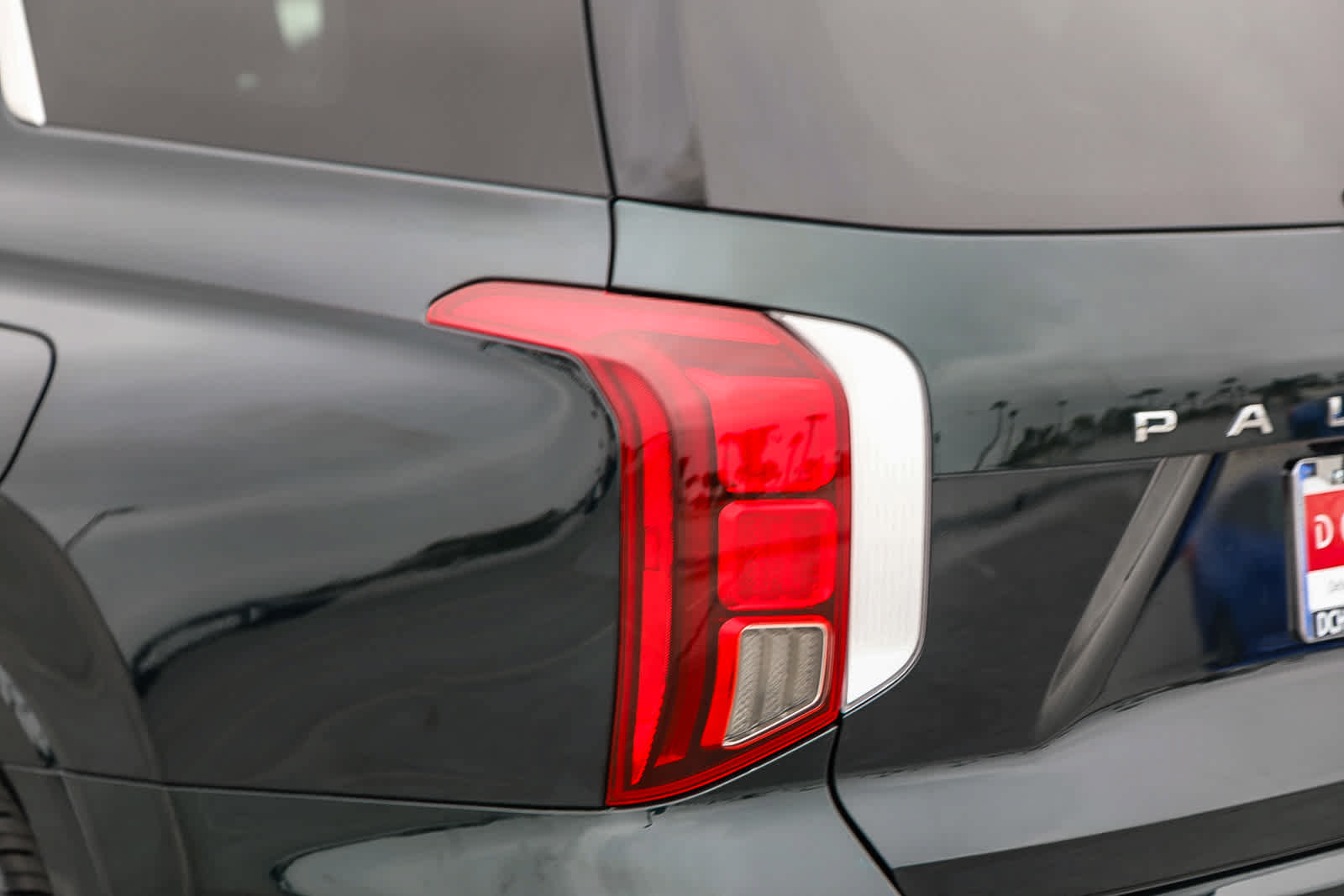 Used 2025 Hyundai Palisade Calligraphy FWD image 8
